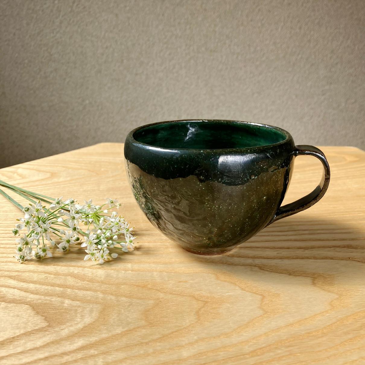 花模様の織部スープマグ