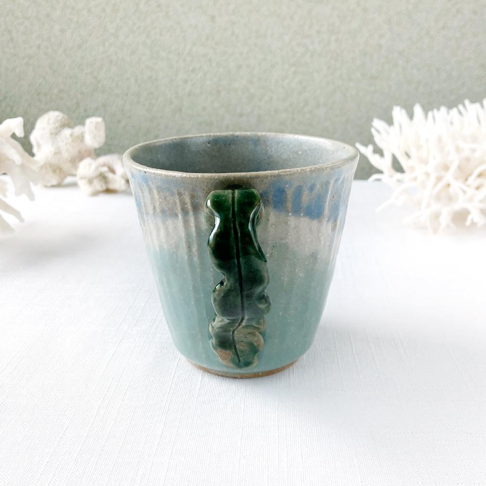 陶器のマグカップ【シーウィードの海】 | 2枚目