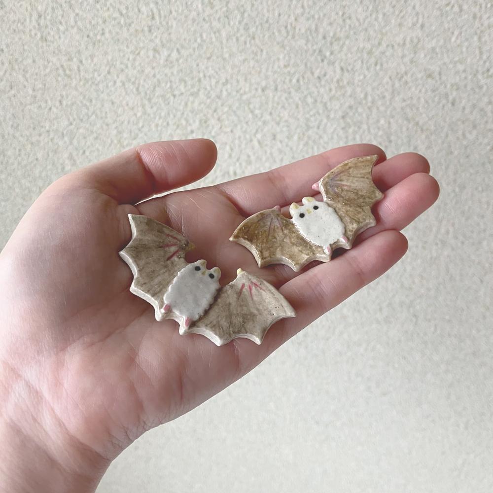 陶器の箸置き｜シロヘラコウモリ［ハロウィン］ | 4枚目